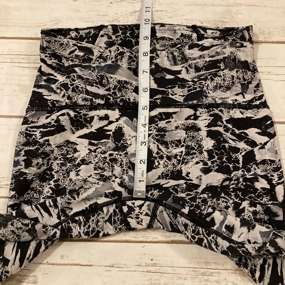 Lululemon Train Times 7/8 Pant 25
